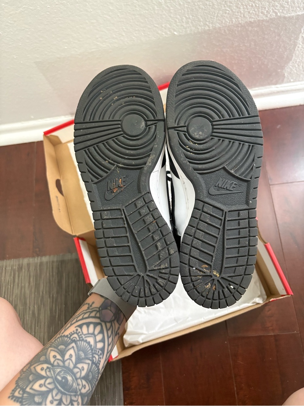 Nike Dunks Low (GS) - Picture 8 of 9